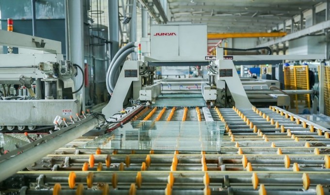 Qingdao Shinerising Glass Co., Ltd ligne de production en usine