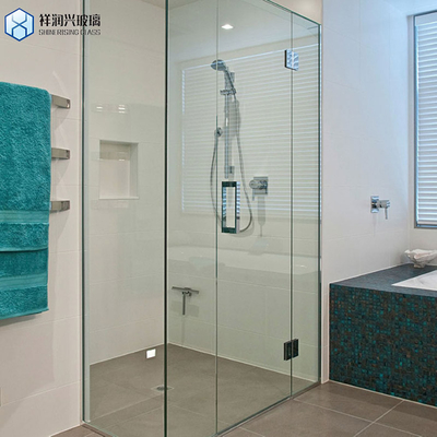 Porte pivotante rectangulaire multifonctionnelle personnalisée équipée de matériel de sécurité Porte de salle de douche