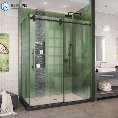 Porte de salle de bain en verre flotté sans cadre avec couches stratifiées et technique de panneau de douche