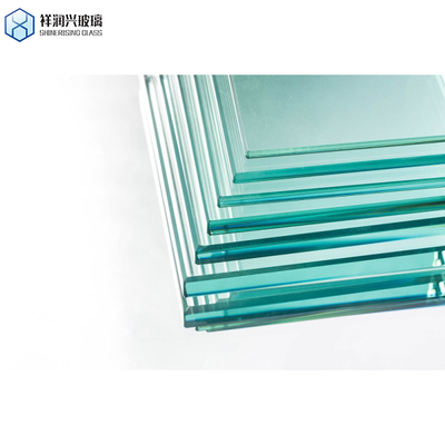 Panneau de verre solaire à motifs transparents à faible teneur en fer 4 mm 32 mm Ar Coating Tempered Glass