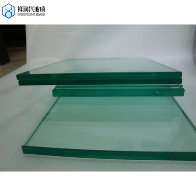 Panneau de verre solaire à motifs transparents à faible teneur en fer 4 mm 32 mm Ar Coating Tempered Glass