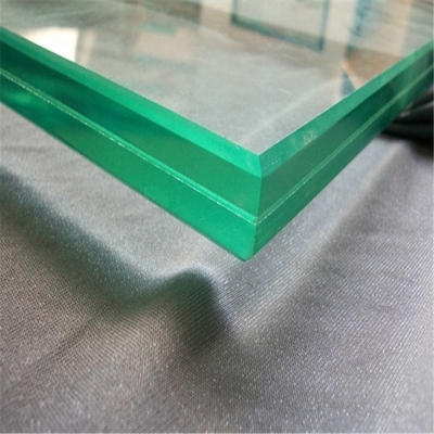 La fabrication fournit du verre de construction laminé tempéré plat avec un design plat