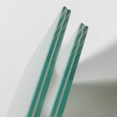 La fabrication fournit du verre de construction laminé tempéré plat avec un design plat