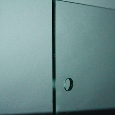 Verre transparent pour le verre Ultra-blanc à faible teneur en fer Tempered Clear Solar Panel Glass