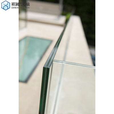 Panneau de verre laminé trempé 8 mm 10 mm 12 mm 15 mm pour les projets de bâtiment et de plein air