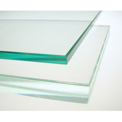 Verre trempé ultra-clair plat 3 mm 4 mm 5 mm 6 mm 10 mm 12 mm 15 mm 19 mm pour le verre de bâtiment