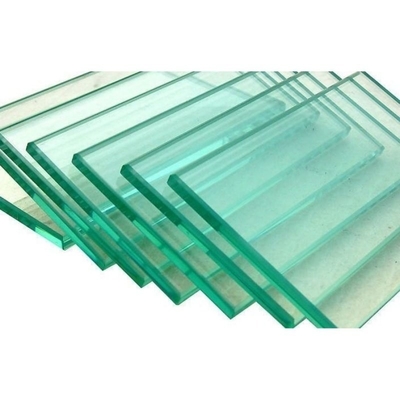 Verre prismatique solaire à faible teneur en fer personnalisé pour modules solaires trempés de 2,5 mm et 3,2 mm