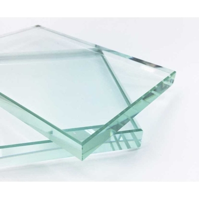 Verre prismatique solaire à faible teneur en fer personnalisé pour modules solaires trempés de 2,5 mm et 3,2 mm
