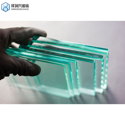 5 mm, 6 mm, 8 mm, verre trempé ultra-transparent et personnalisable pour les bâtiments de l'étape III