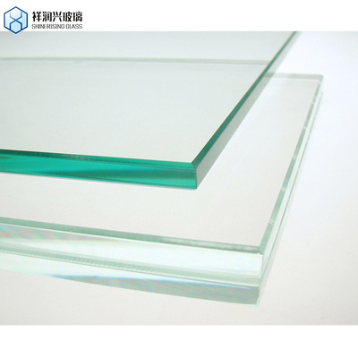 Vitrail laminé trempé de teinte grise pour grandes fenêtres de verre Fragment de vitrage État III