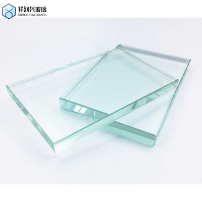 Vitrail laminé trempé de teinte grise pour grandes fenêtres de verre Fragment de vitrage État III