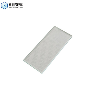 Vitre solaire à motif de tissu personnalisé de 1,6 à 4 mm avec verre photovoltaïque enduit et demande