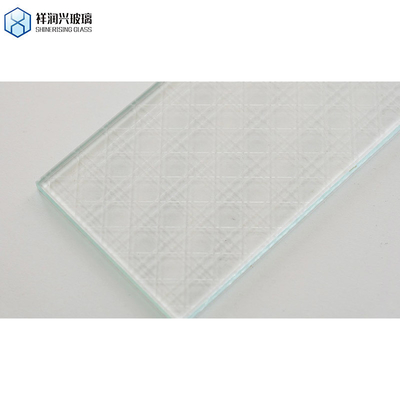 Vitre solaire à motif de tissu personnalisé de 1,6 à 4 mm avec verre photovoltaïque enduit et demande