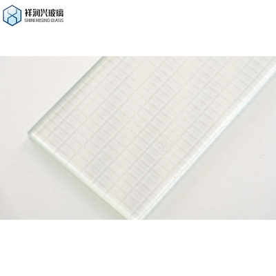 Panneau solaire à faible teneur en fer 2-19 mm extra-transparent Verre trempé pour bâtiments câblés décoratifs