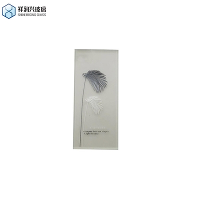 Panneau solaire à faible teneur en fer 2-19 mm extra-transparent Verre trempé pour bâtiments câblés décoratifs