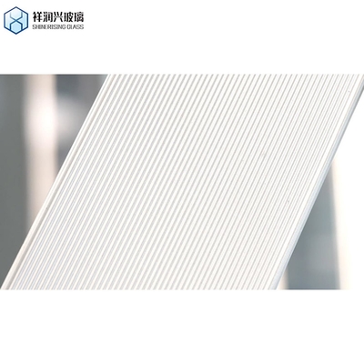 SGS accrédité verre à motifs trempés à texture claire de roseau pour la décoration de bâtiments