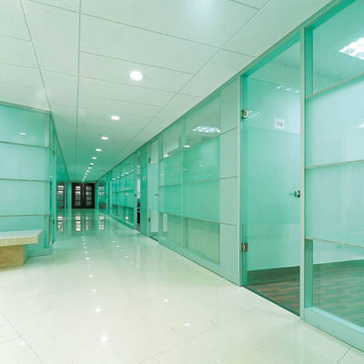 Matériau de construction en verre laminé à haute température