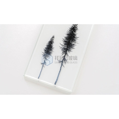 Produit principal Changhong Reeded film de fenêtre en verre ondulé à motifs avec certificat CE