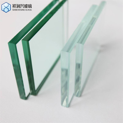 Panneaux de verre stratifiés de 12 mm pour clôtures de piscine technologiquement avancés et stratifiés