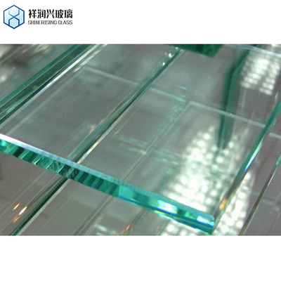 Panneaux de verre trempé 6mm 8mm 10mm 12mm La combinaison parfaite de résistance et de style