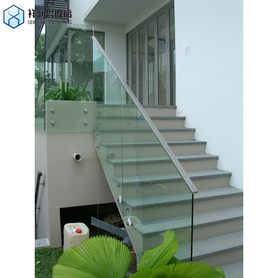 Panneau de verre trempé flottant durci de 6 mm 8 mm 10 mm d'épaisseur incassable pour bâtiment en ascension