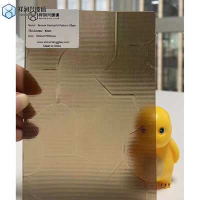 Verre miroir de salle de bain LED personnalisé avec verre flottant ultra clair et conception de motifs