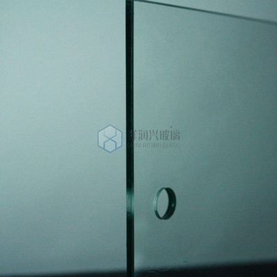 Verre trempé de 4 mm 5 mm 6 mm 8 mm 10 mm 12 mm Verre trempé pour les toits de bâtiments