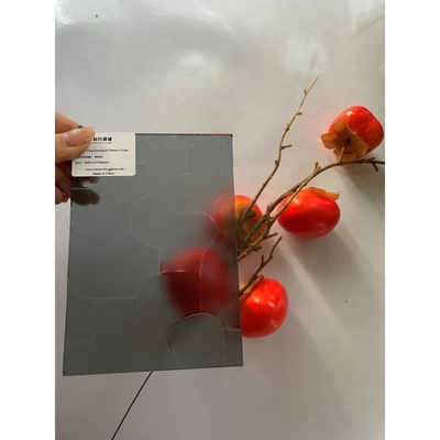 Personnaliser le verre trempé à motifs pour les cloisons intérieures