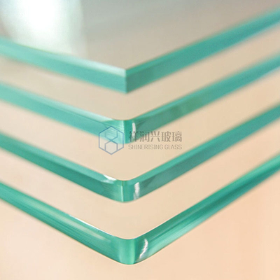 Verre trempé plat de 3 mm à 19 mm d'épaisseur Verre pour terrasse sur le toit Verre flottant trempé S