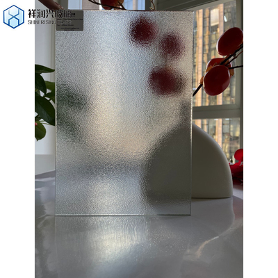 Verre finement stratifié pour la technique du bâtiment produit principal clair ou teint ou à motifs