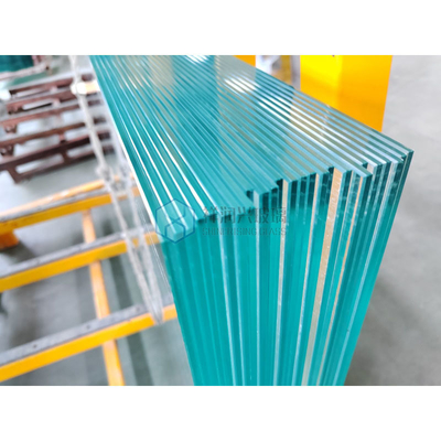 Fenêtre en verre trempé résistant aux brises pour le toit de balcon Style moderne 5 mm 6 mm 8 mm 10 mm 12 mm