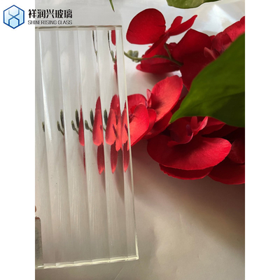 3mm 6mm 8mm Ultra Blanc Clair Moru Vitre à motifs en fer bas Panneaux de verre laminé à flûte à motifs en verre décoratif