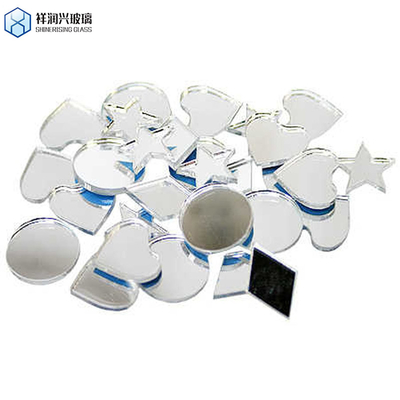 Miroir en aluminium en feuille de verre Miroir à surface plate en argent dans un style simple pour la demande B2B