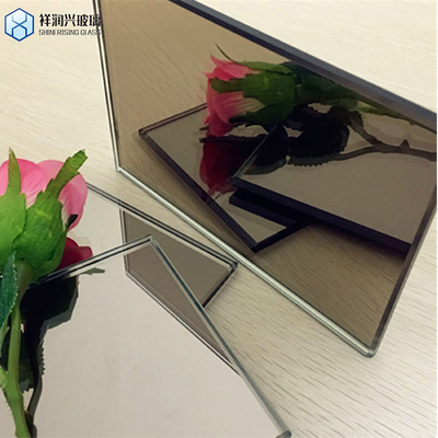 Verre miroir en aluminium à paroi plate en finition argentée en feuille de verre avec bord plat poli