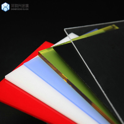 Structure en verre trempé, clair, à faible teneur en fer, teinté en verre réfléchissant, structure solide