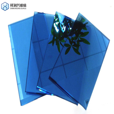 Structure solide Tinté Float verre solaire réfléchissant aux couleurs vert bleu gris bronze