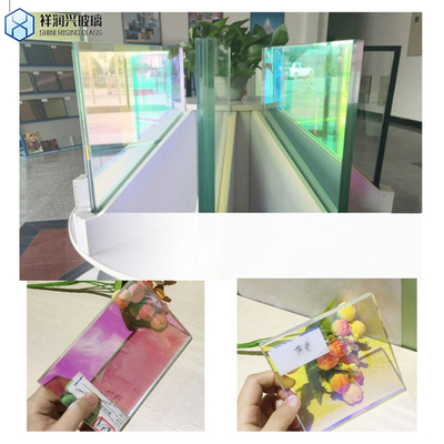 Plaque de verre à revêtement dichroïque iridescent 3 mm 5 mm personnalisée pour les projets architecturaux
