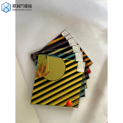 Recherche de miroirs argentés dorés teintés et miroirs muraux en aluminium couleur