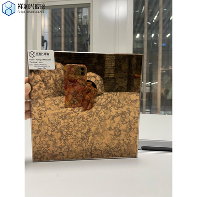 Miroir ancien certifié ISO Miroir de chambre d'hôtel en verre avec bord plat et finition dorée
