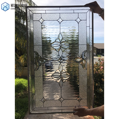 fenêtre de la louve en aluminium avec structure solide et verre trempé imperméable
