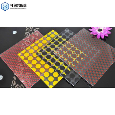 Des vitraux colorés Des lumières solaires Des vitraux colorés et élégants