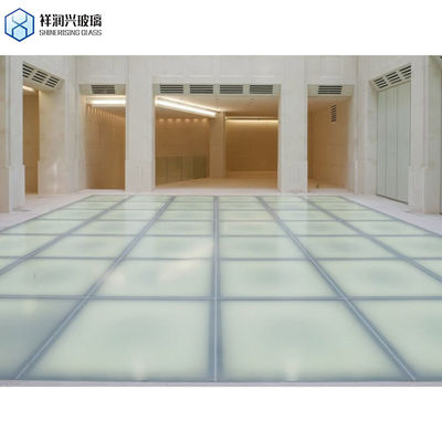 Porte de cheminée de 4 mm résistant à la chaleur cheminée en verre céramique selon les exigences du client