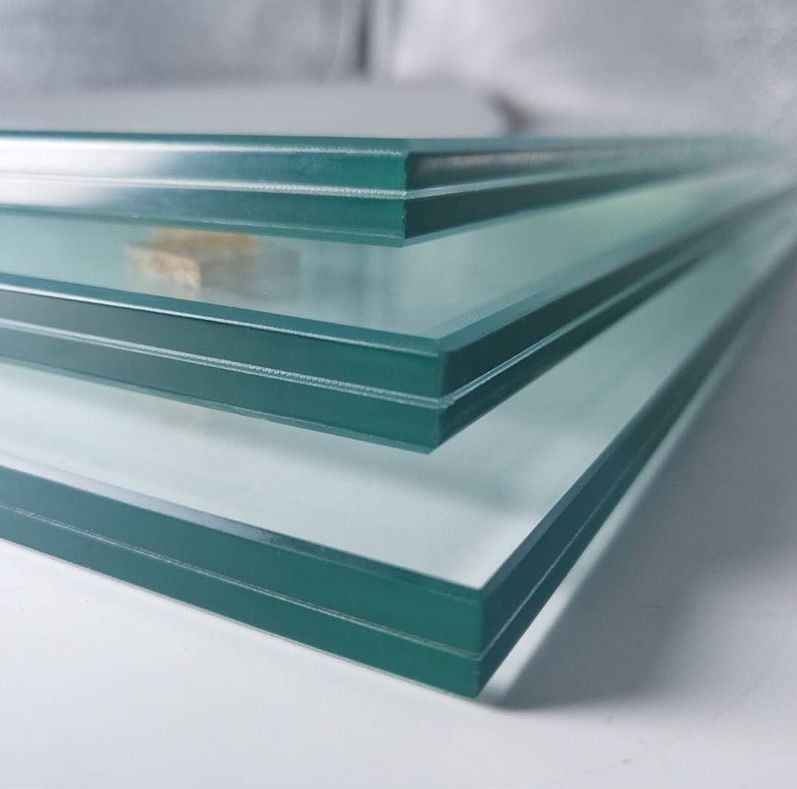 Verre stratifié 10,38 mm Verre transparent incolore recuit de sécurité PVB Panneaux de serre flottants