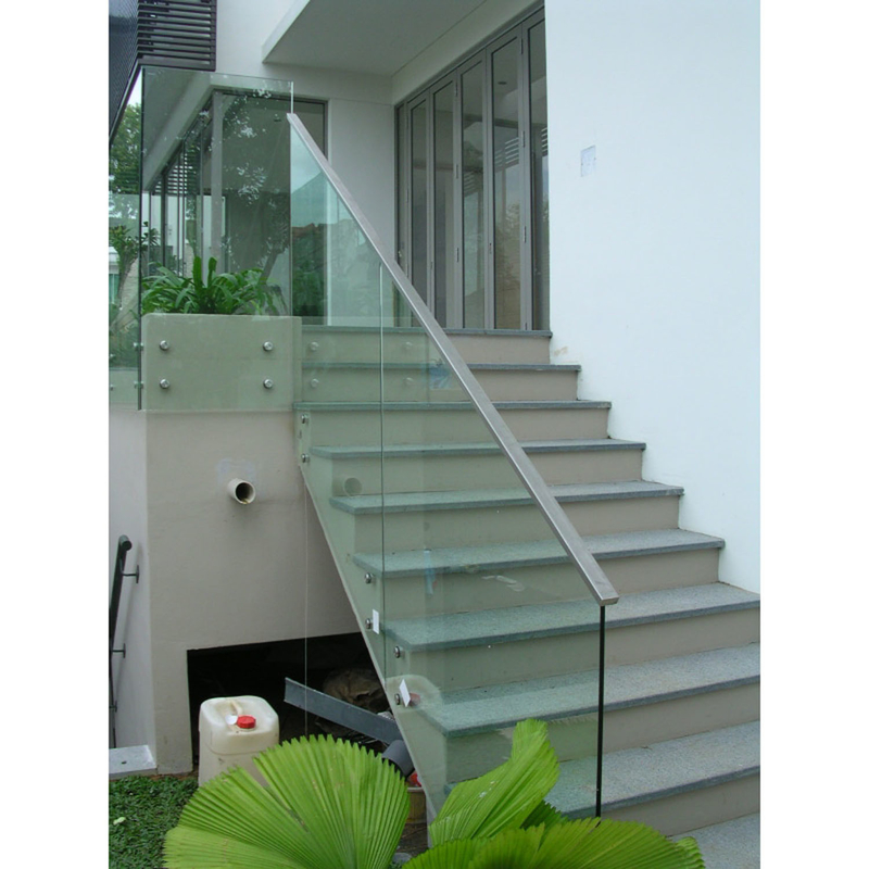 Porte en verre trempé de 6 mm 8 mm 10 mm ou panneaux de toiture avec certificat ISO de la Chine