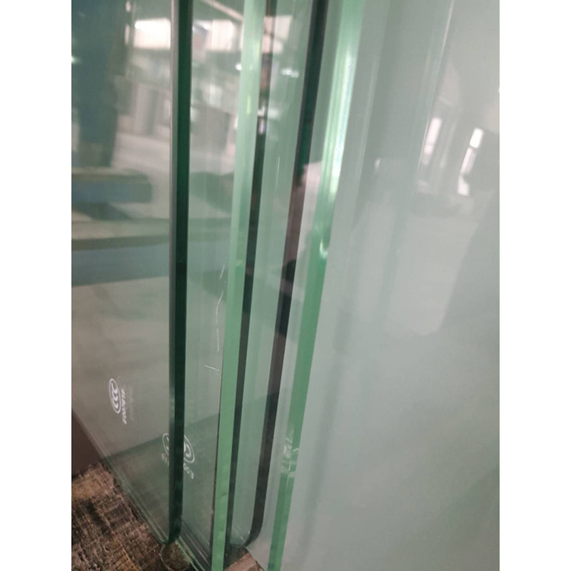 Verre de construction trempé de 4 mm, 5 mm, 6 mm et 8 mm avec certification CE et conception supertrempée