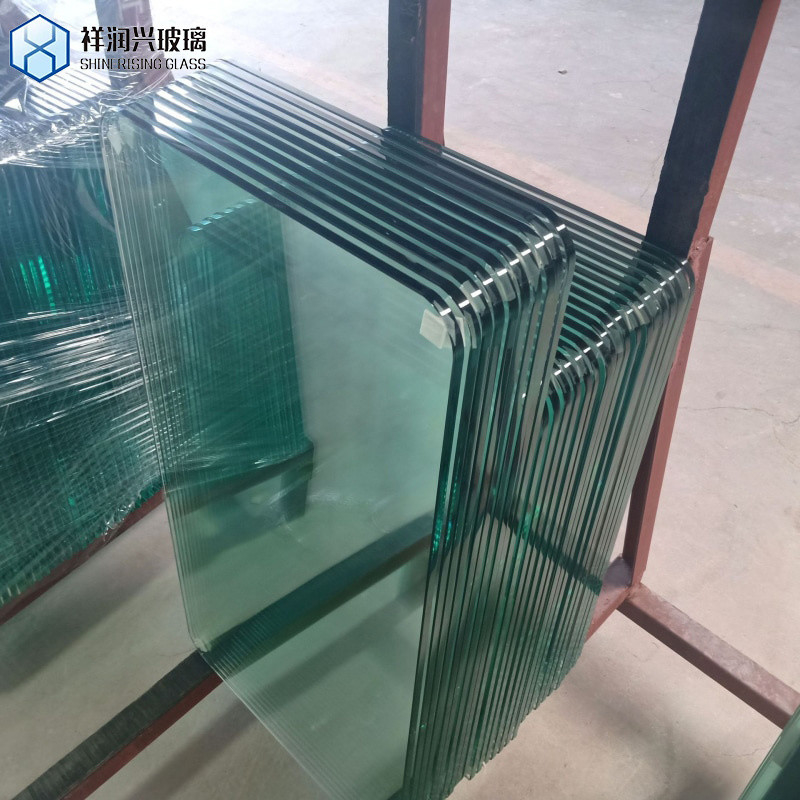 Taille personnalisée Panneaux de verre trempé 12 mm à bord poli plat pour couper à taille