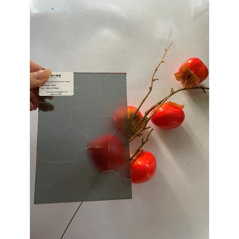 Verte clair bleu brun Nashiji vitrage à motifs 3-8 mm pour la conception de balustrades de balcon