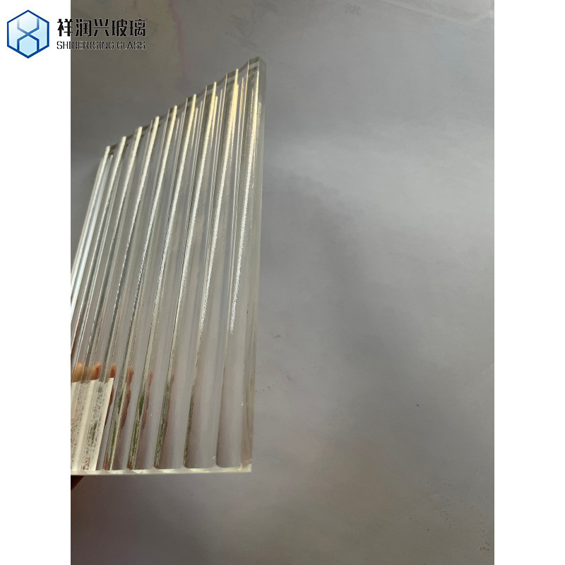 3mm 6mm 8mm Ultra Blanc Clair Moru Vitre à motifs en fer bas Panneaux de verre laminé à flûte à motifs en verre décoratif