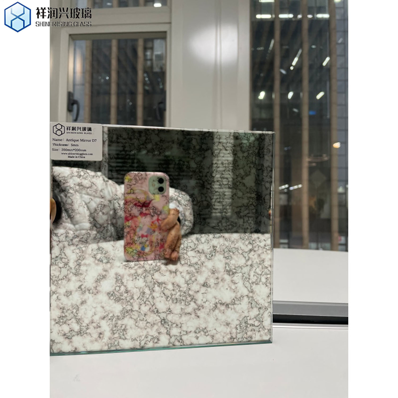 4-8 mm Vintage Royal Beveled Antique Mirror Foils de verre Carreaux pour l'architecture moderne