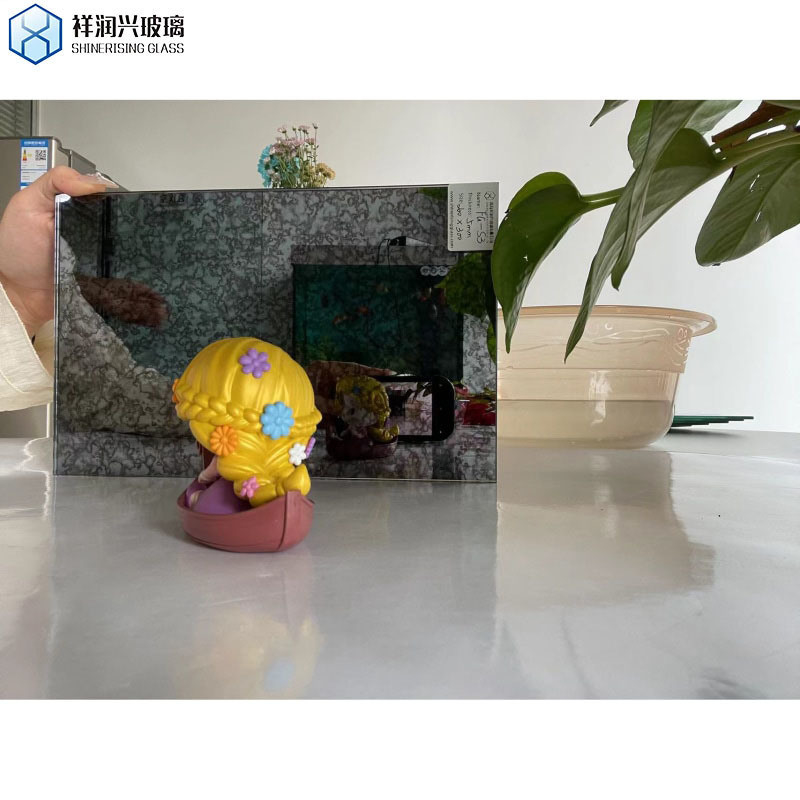 Verre miroir classique ancien pour la décoration de murs intérieurs dans le style rectangulaire amusant